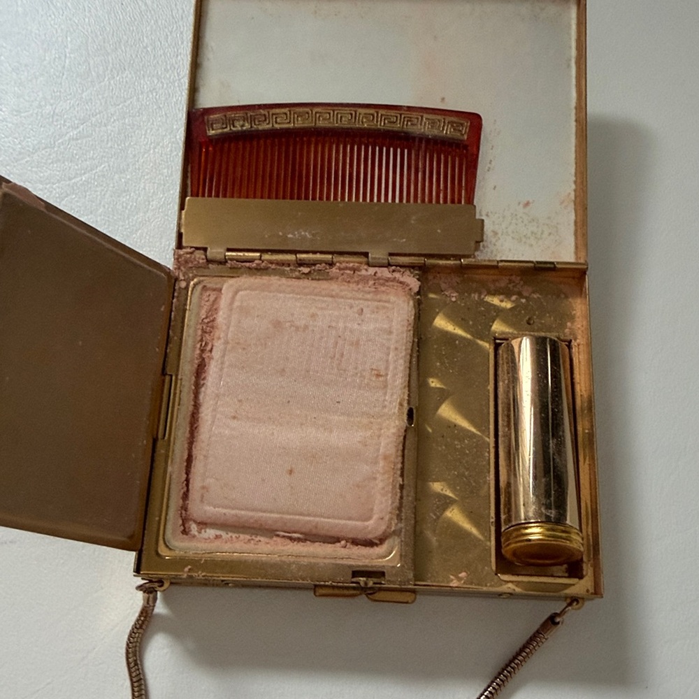 Wiesner of Miami Floral Mirror & Fold-out Comb and compact - Picture 3 of 7